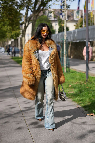 Dzwony i spodnie z rozszerzaną nogawką Dzwony i spodnie z rozszerzaną nogawką